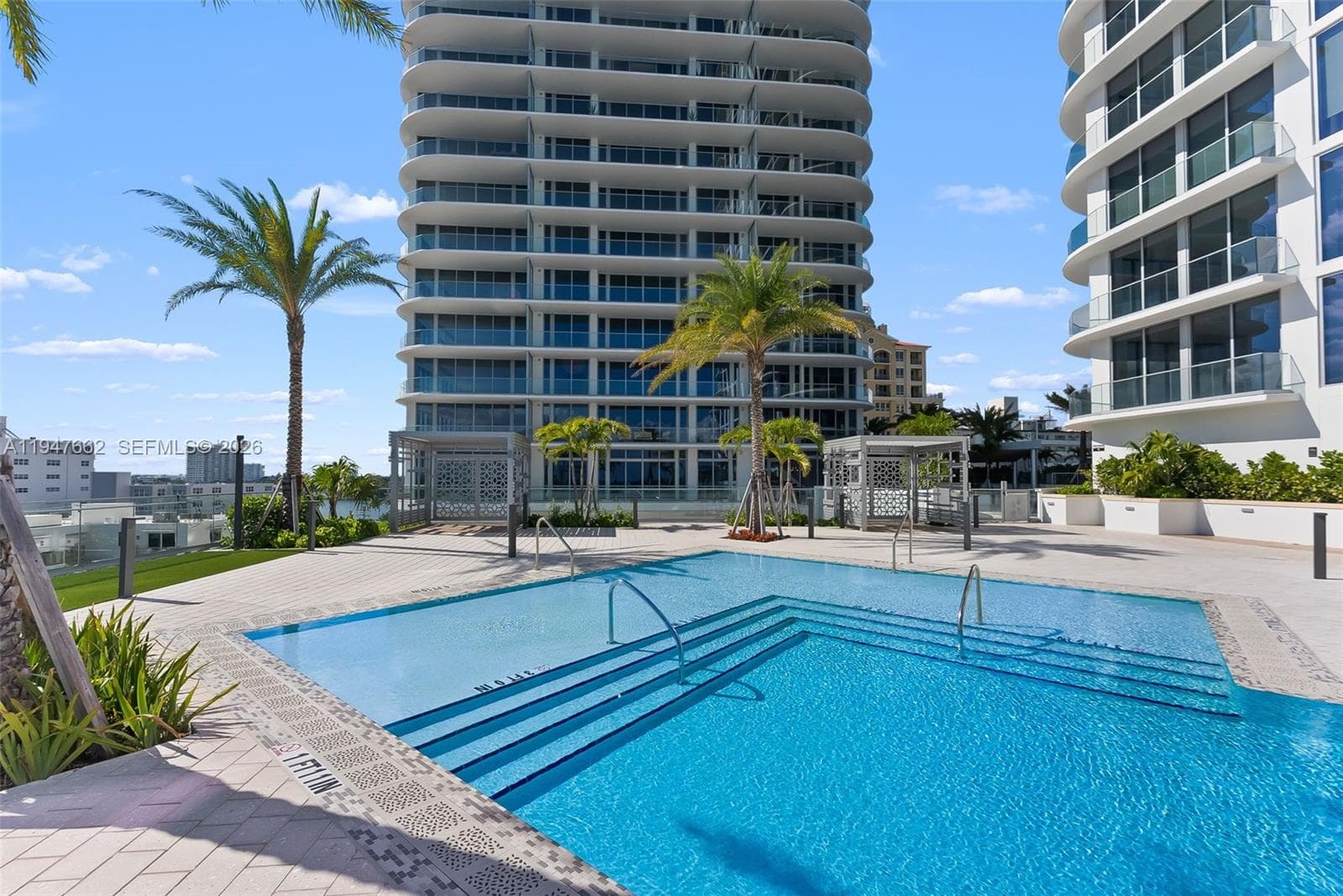 153 Seabreeze Blvd 1905 photo 22