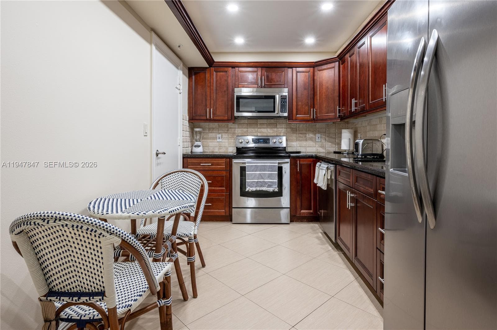 4001 Ocean Dr 9J photo 11