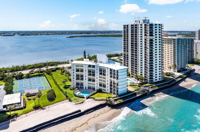 5400 N Ocean Drive 7b photo 1