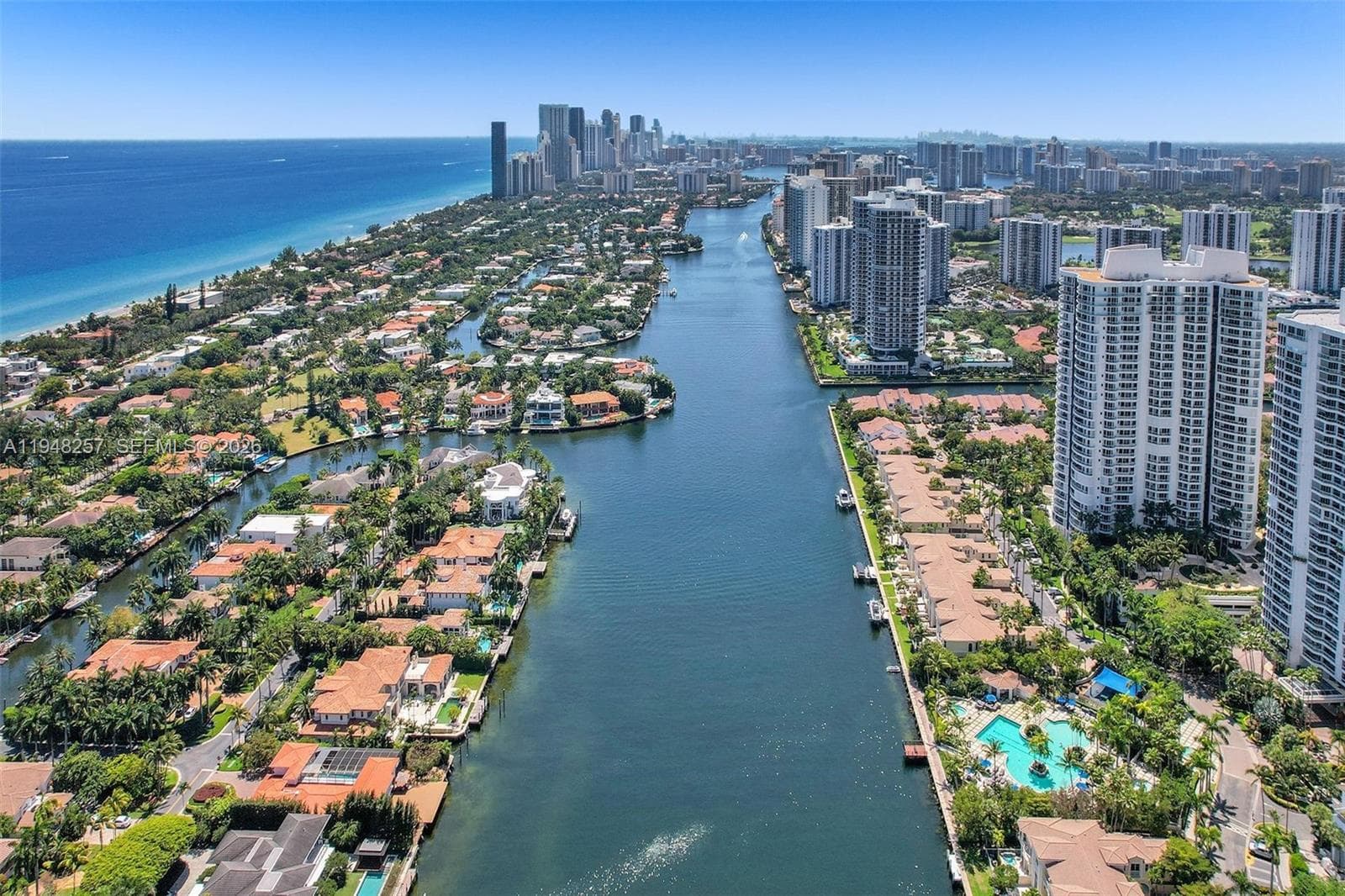 21050 Point Pl 3104 photo 24