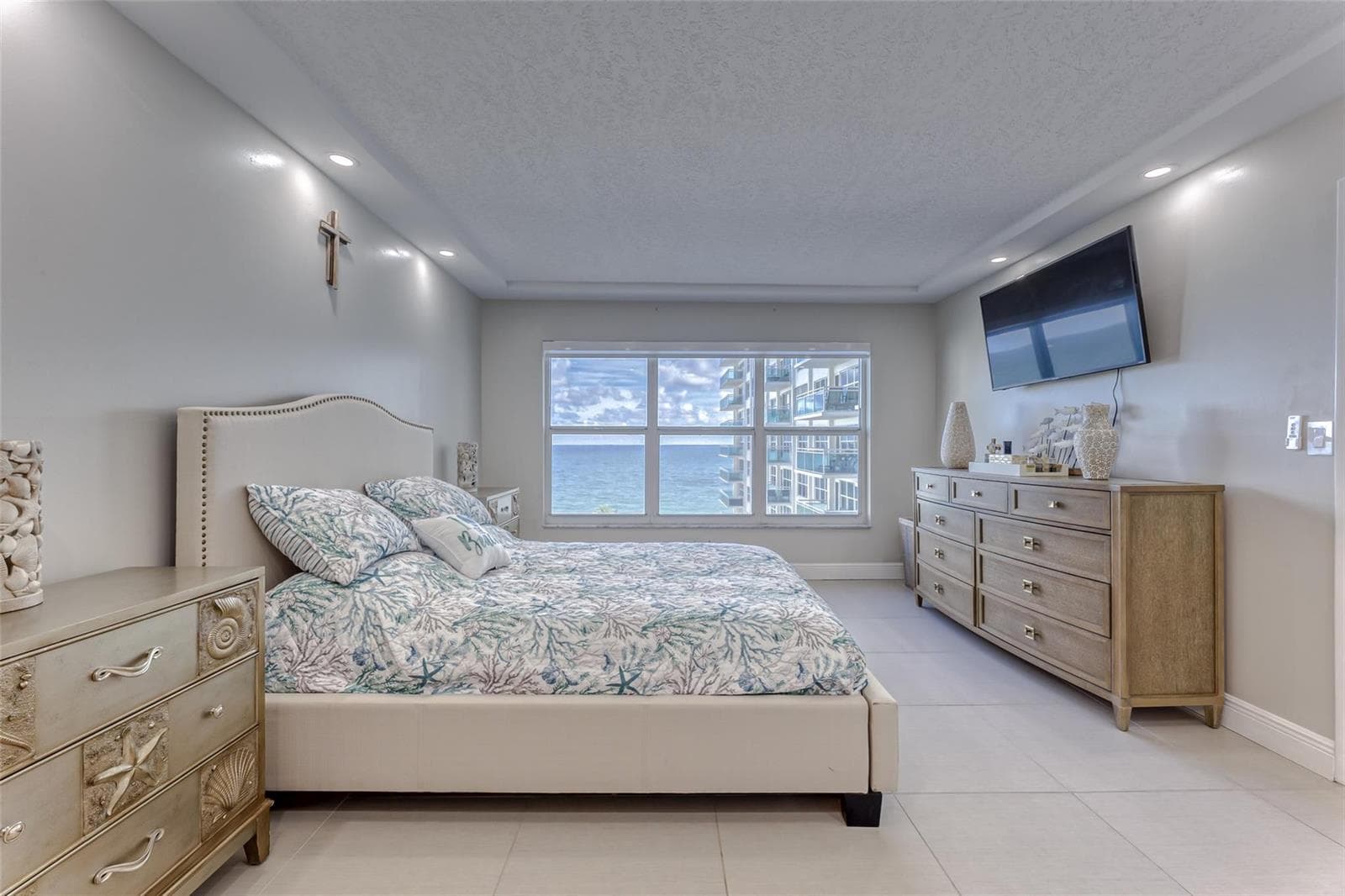 3900 Galt Ocean Drive 712 photo 4