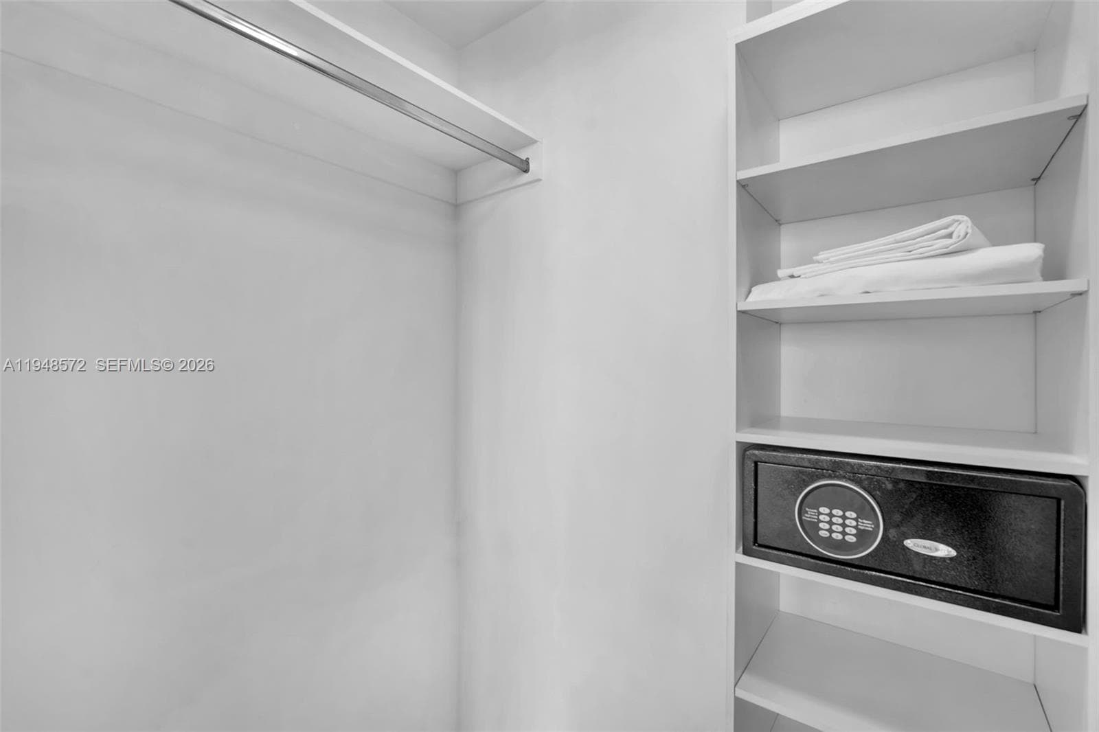 4010 Ocean Dr R701 photo 22