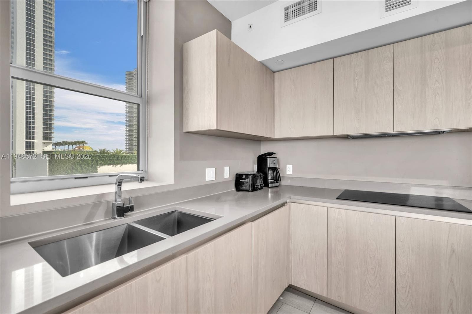 4010 Ocean Dr R701 photo 10