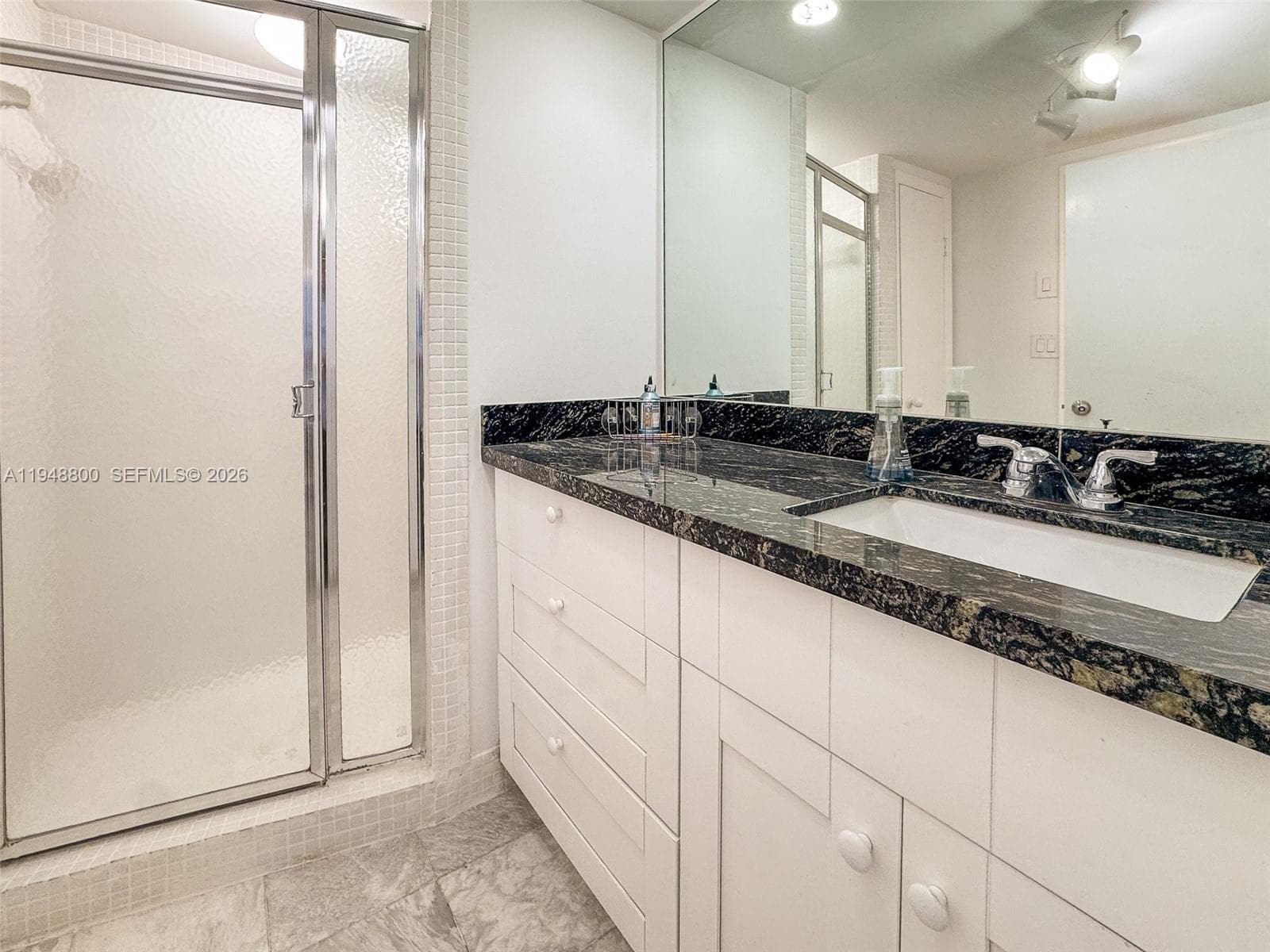 10101 E Bay Harbor Dr 504 photo 12