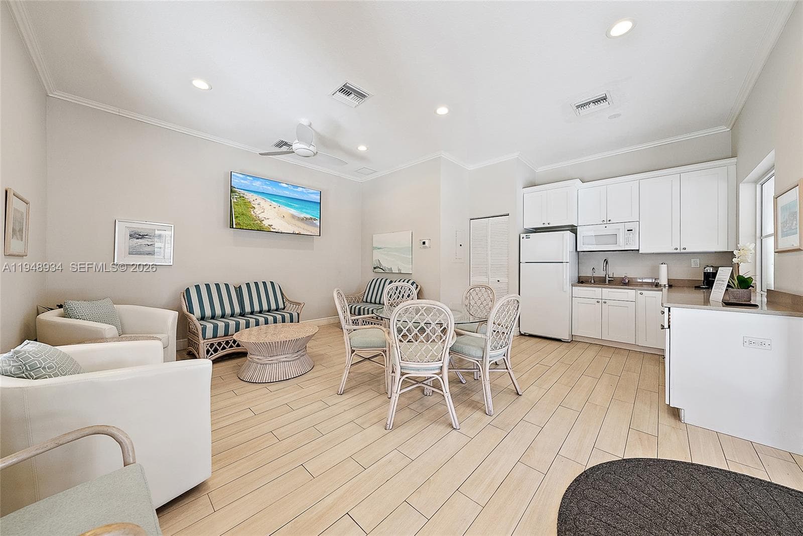 1660 Highway A1A 222 photo 25