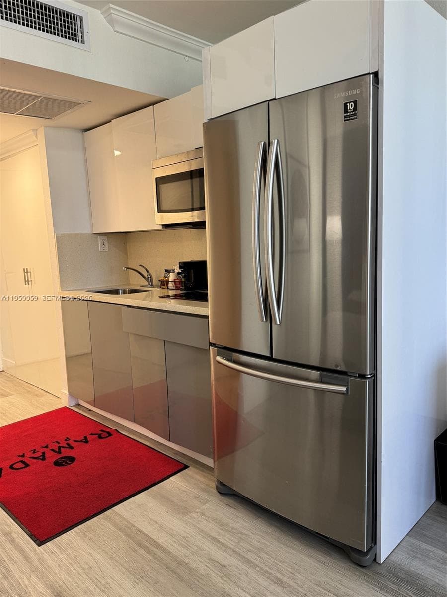 19201 Collins Ave 1018 photo 5