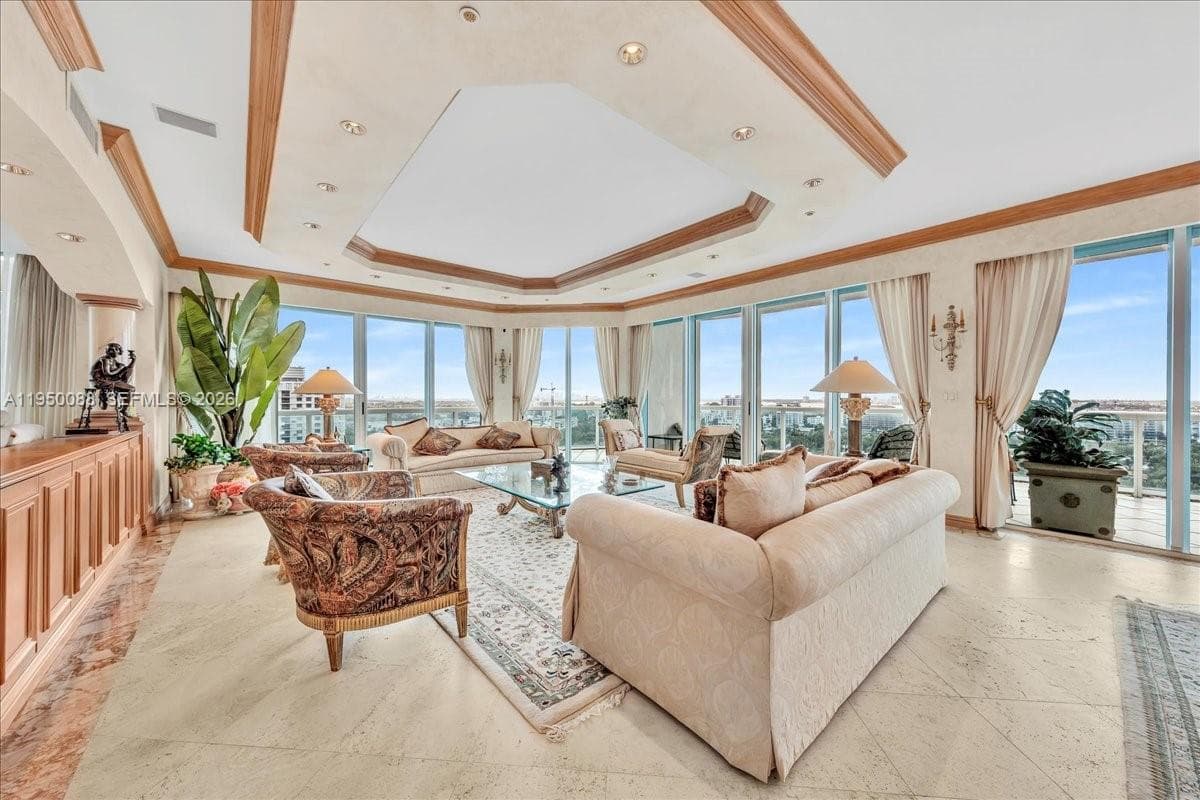 10101 Collins Ave 16B + CAB photo 12