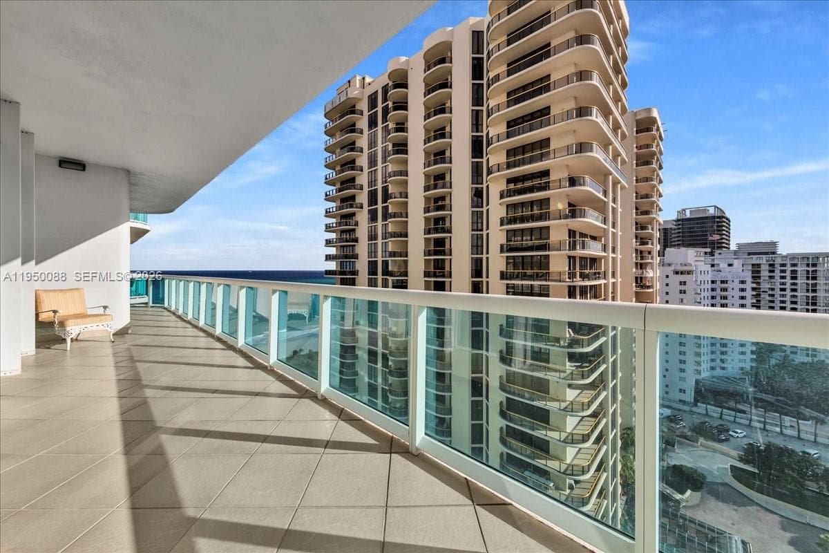 10101 Collins Ave 16B + CAB photo 15