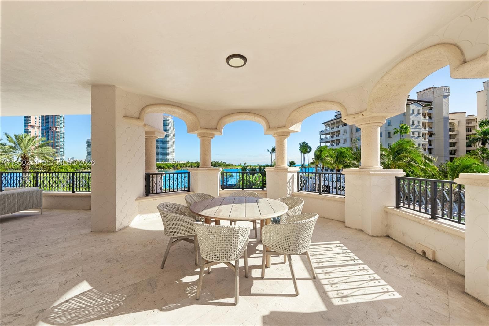 7124 Fisher Island Dr 7124 photo 6
