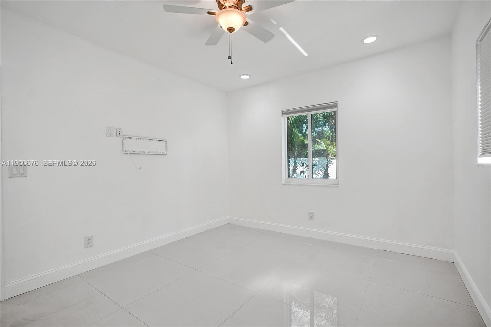 1995 Hibiscus Dr photo 23