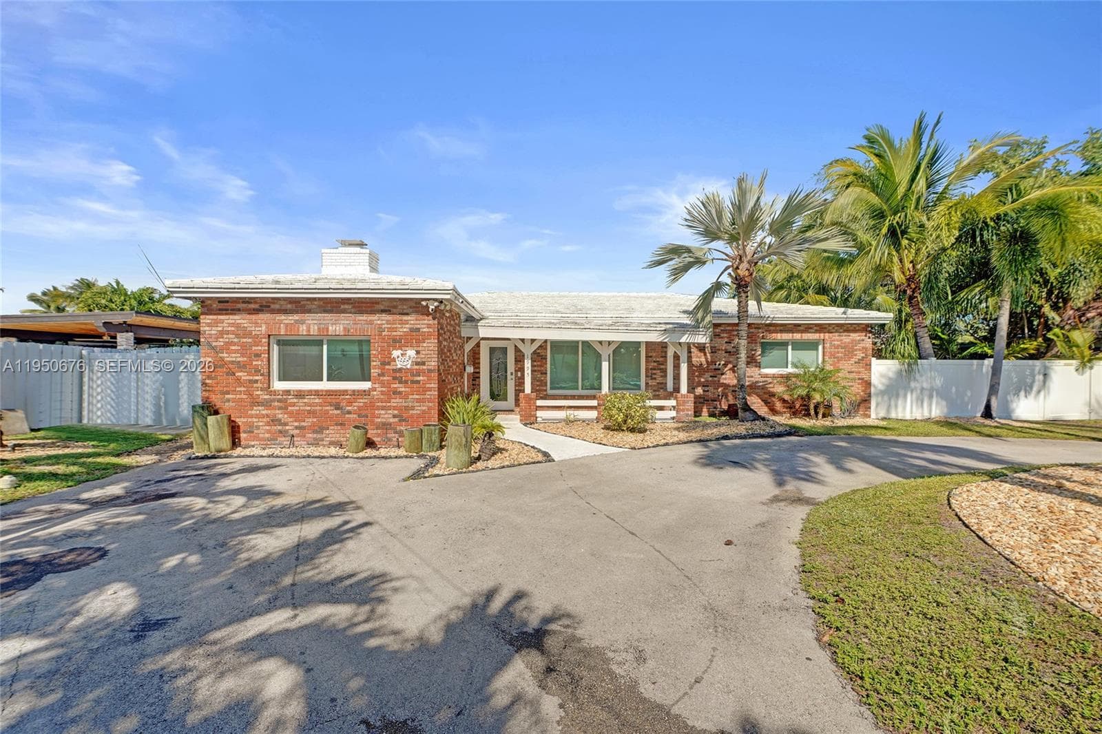 1995 Hibiscus Dr photo 12