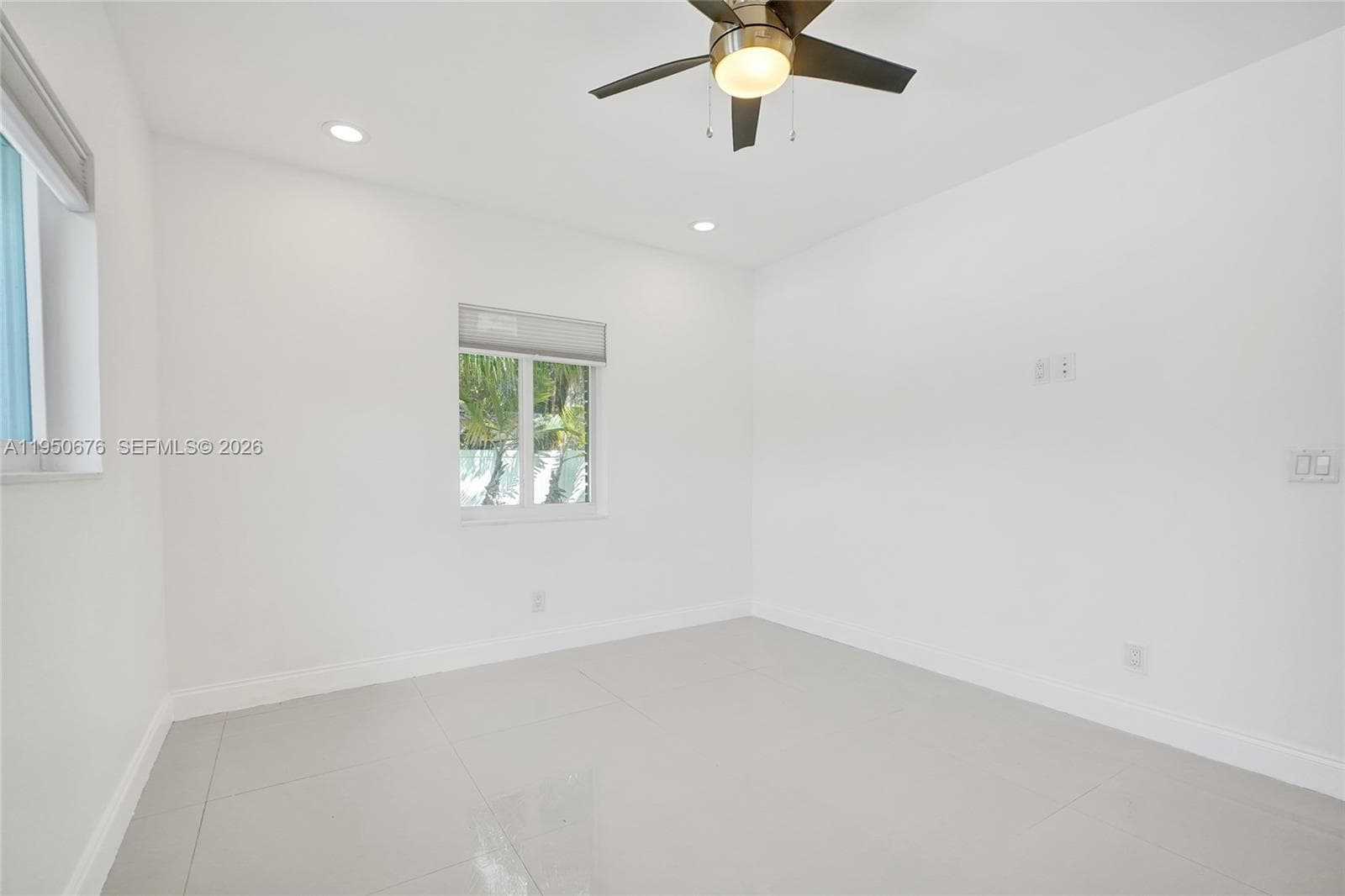 1995 Hibiscus Dr photo 18