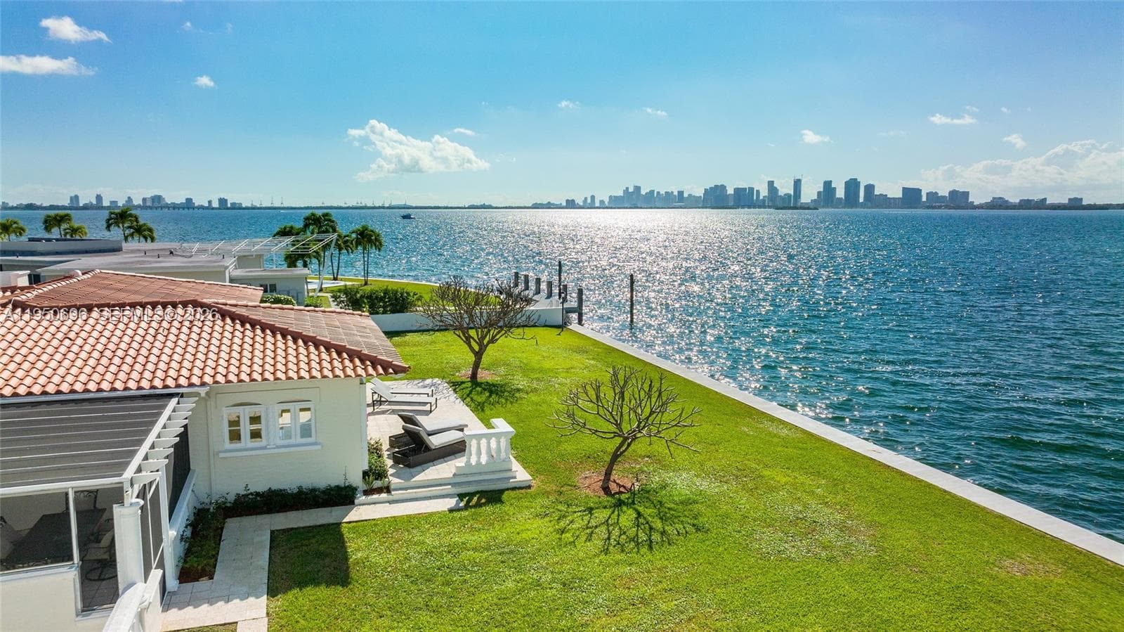 7500 Treasure Dr photo 11
