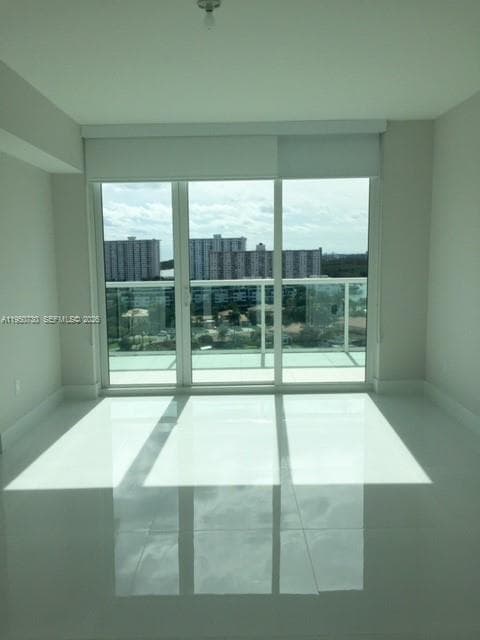400 Sunny Isles Blvd 1421 photo 5