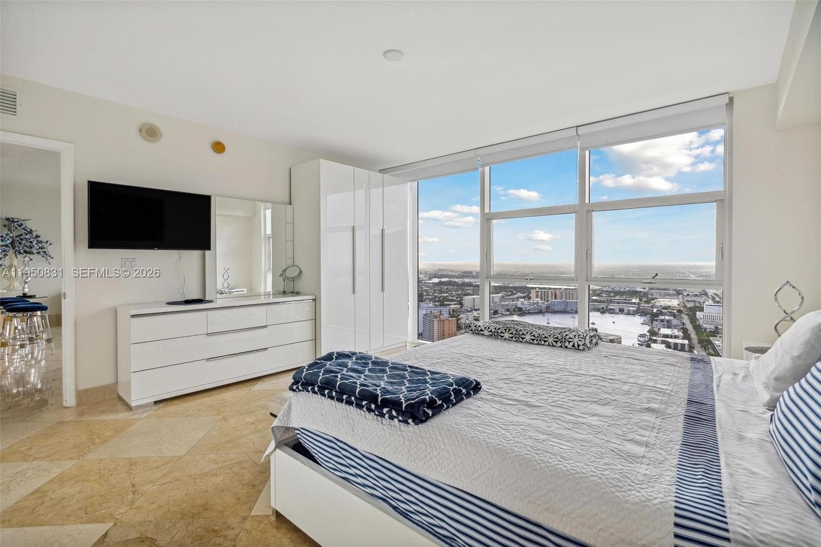 1830 S OCEAN DR 4307 photo 9
