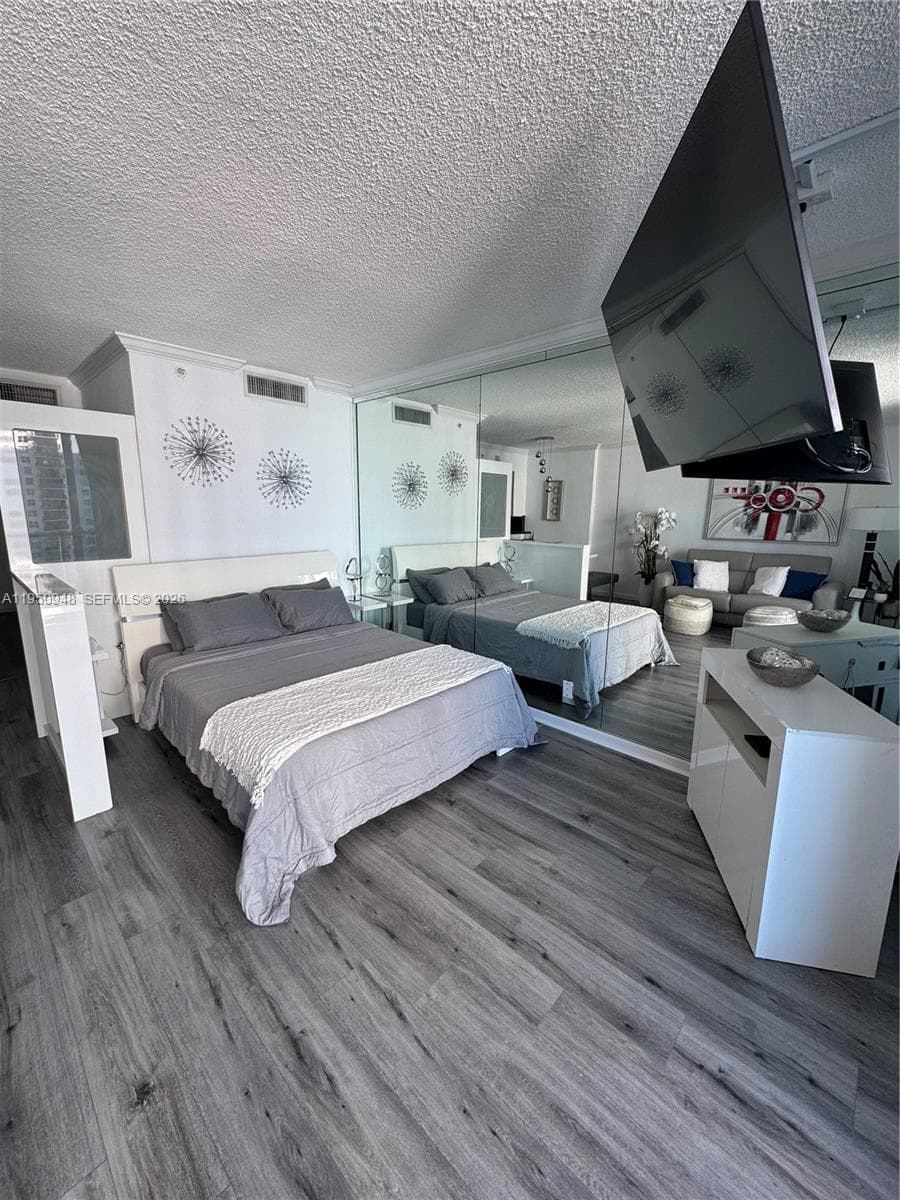 2501 S Ocean Dr 1105 photo 4