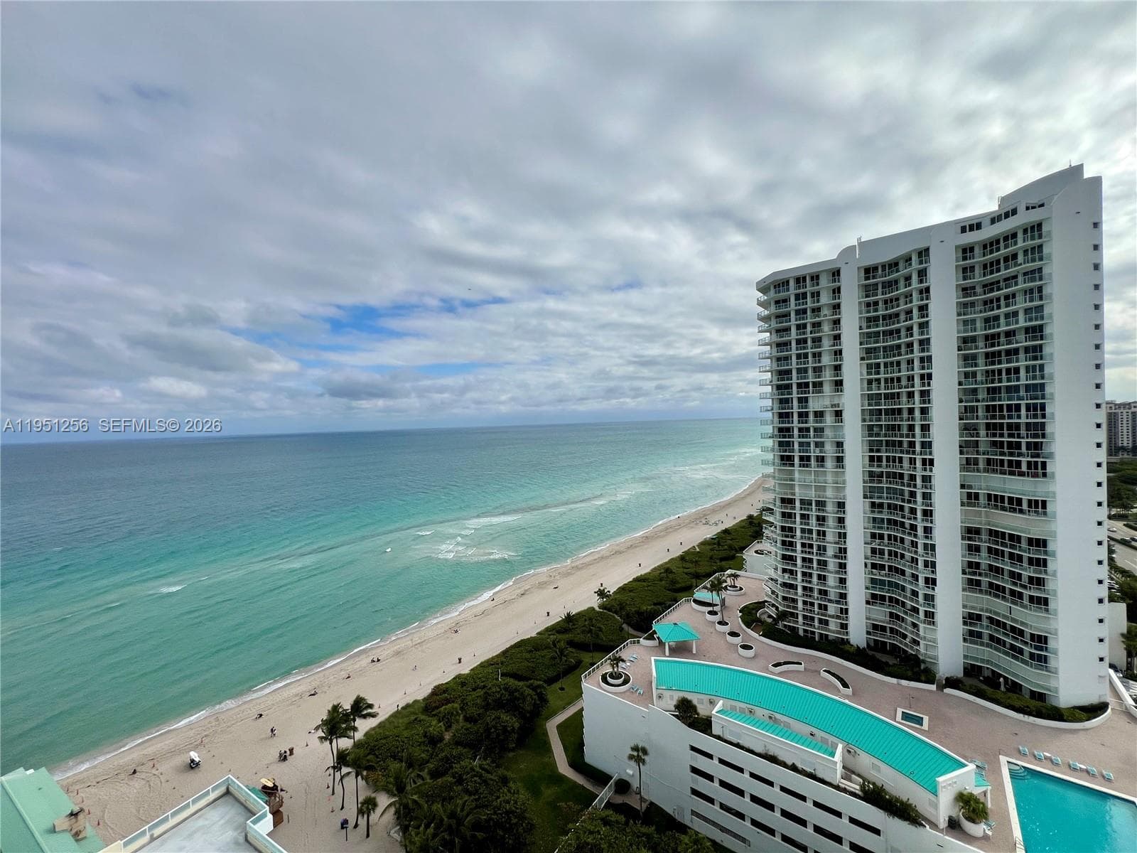 16699 Collins Ave 2109 photo 1