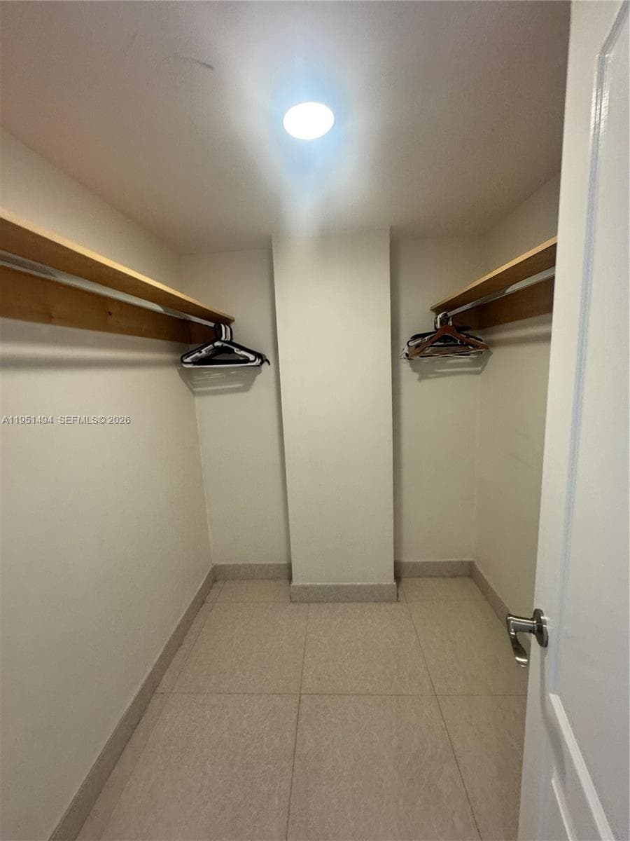 19370 Collins Ave 1427 photo 25