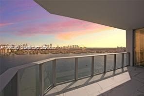17301 Biscayne Blvd 2310 photo 1
