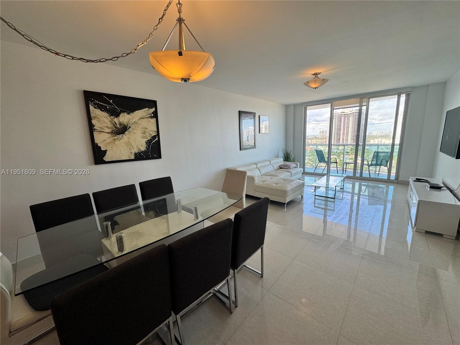 19370 Collins Ave 1520 photo 6
