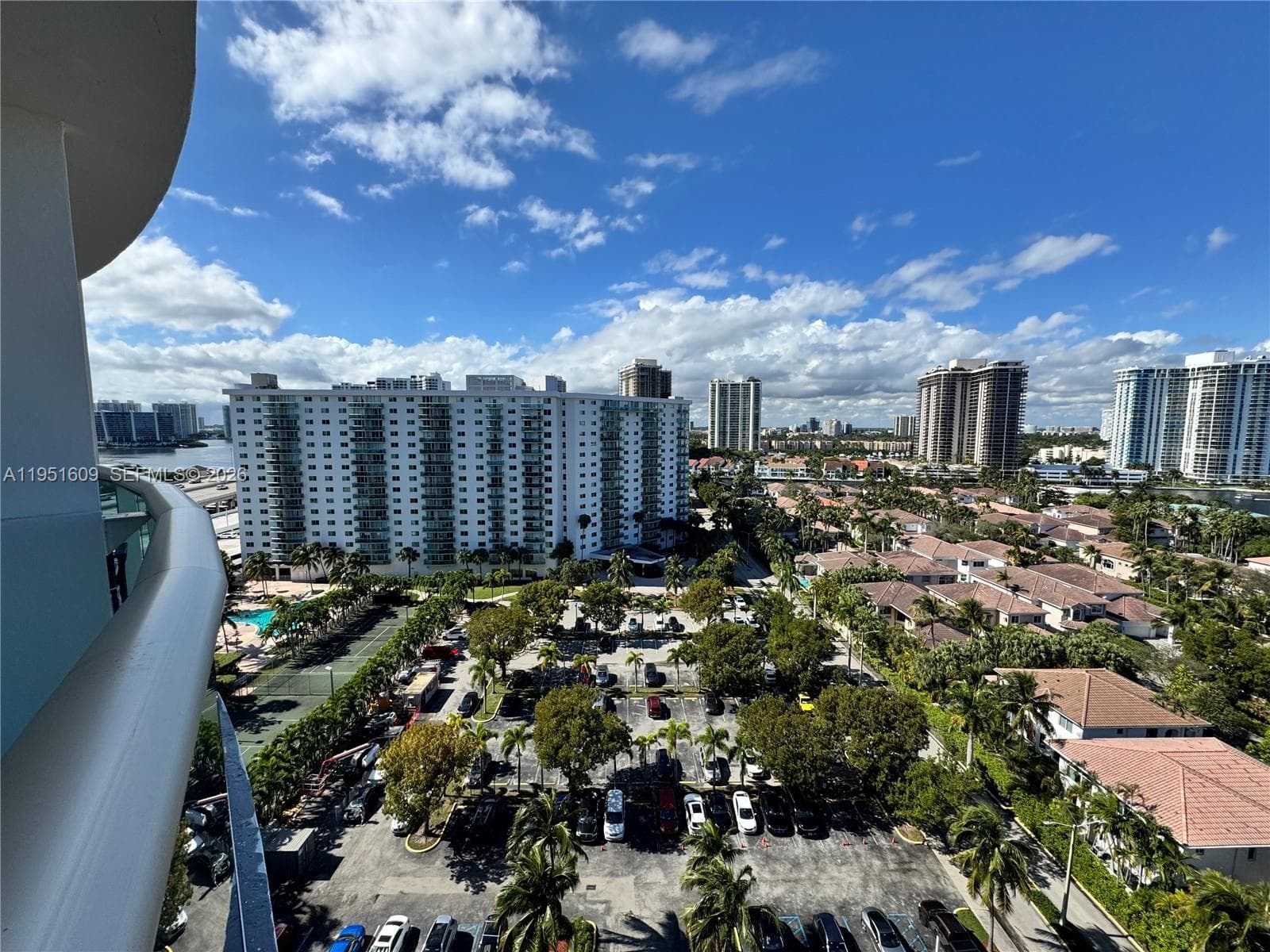 19370 Collins Ave 1520 photo 12