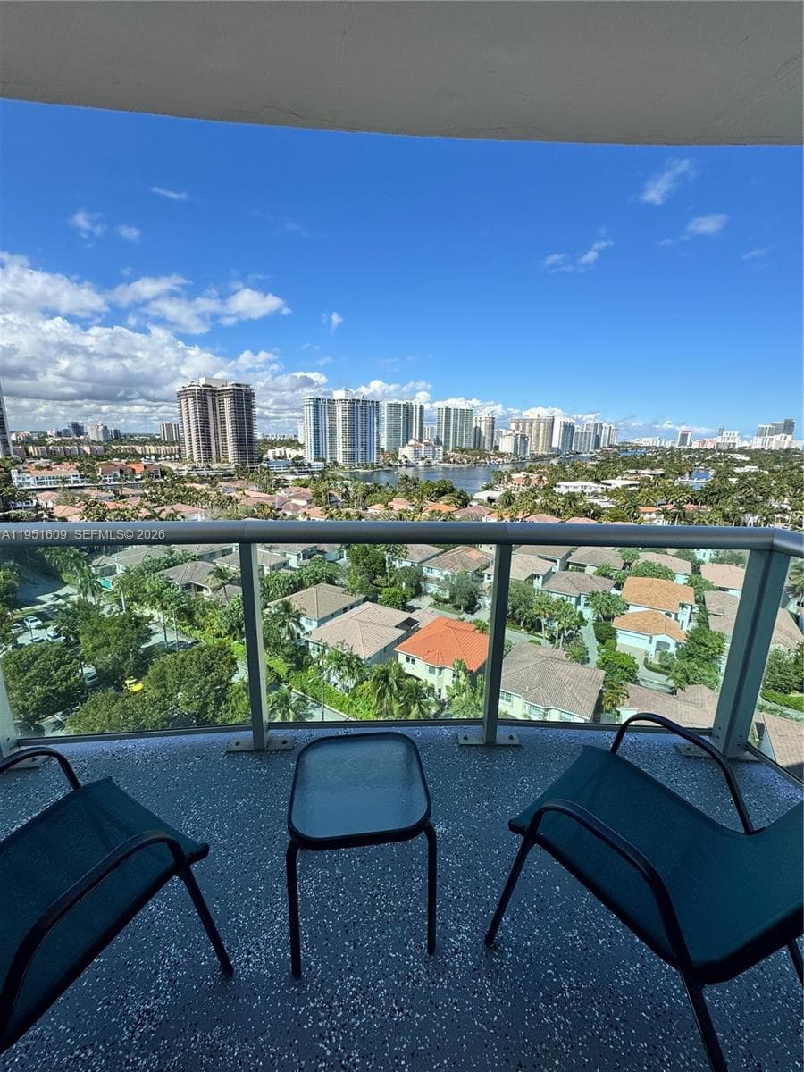19370 Collins Ave 1520 photo 8