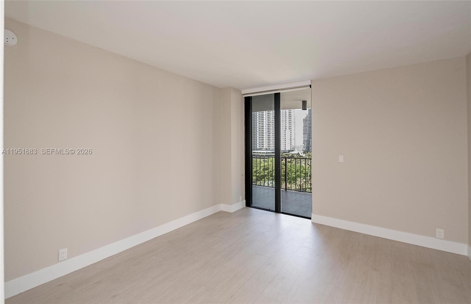 520 Brickell Key Dr A1010 photo 11