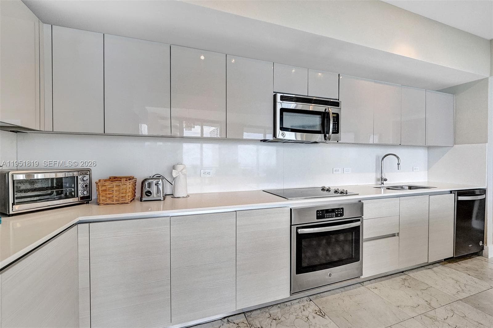 2600 Hallandale Beach Blvd T3201 photo 20