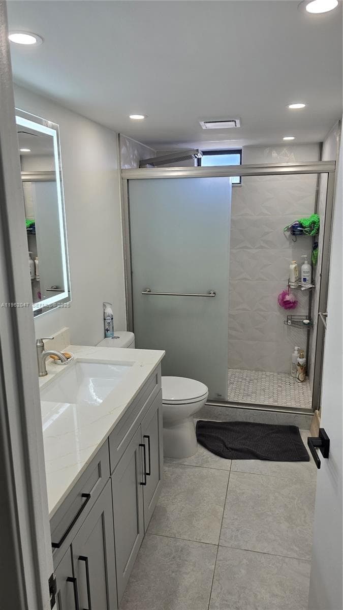 2500 Parkview Dr 2312 photo 18