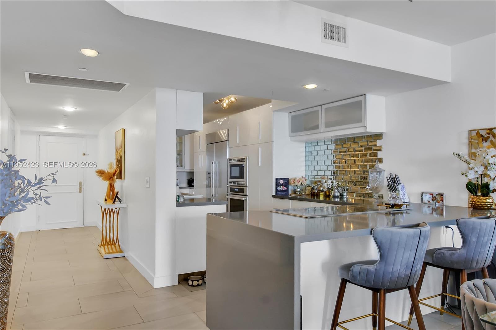 1800 Ocean Dr 2208 photo 11