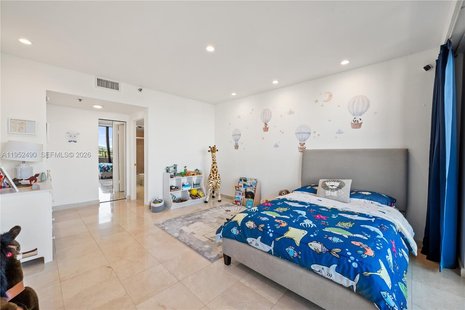 251 Crandon Blvd 806 photo 19