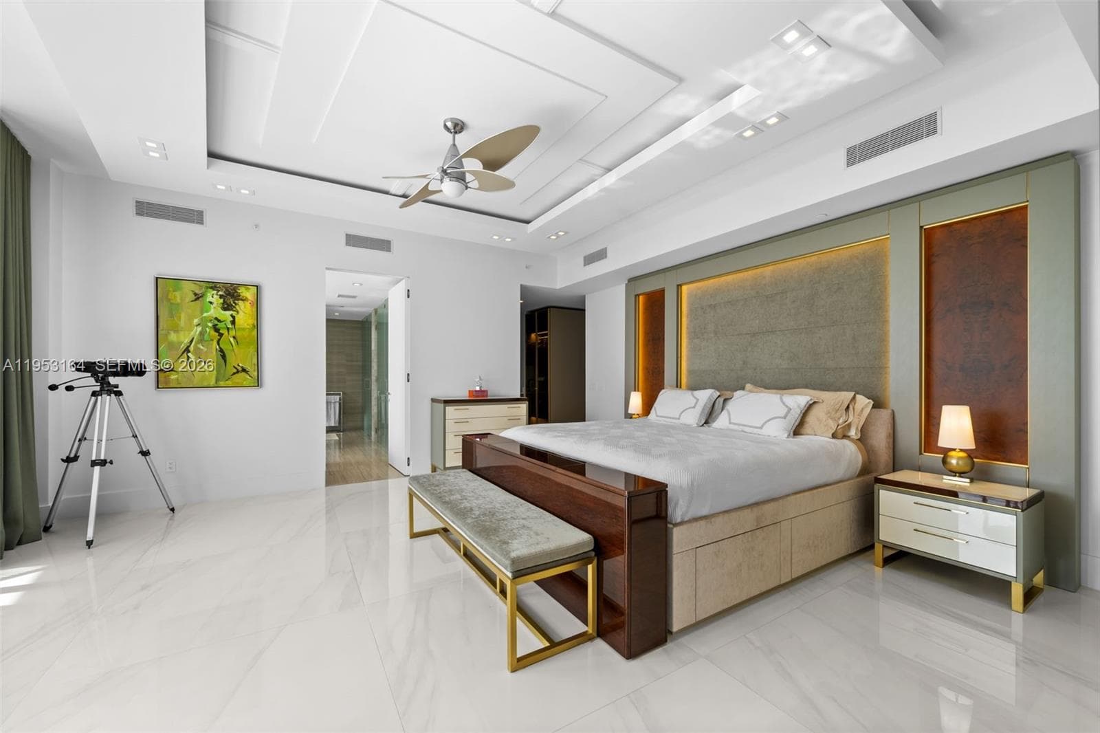 18975 Collins Ave 400 photo 8