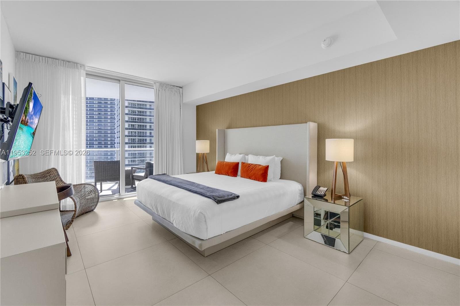 4111 Ocean Dr 1507 photo 12