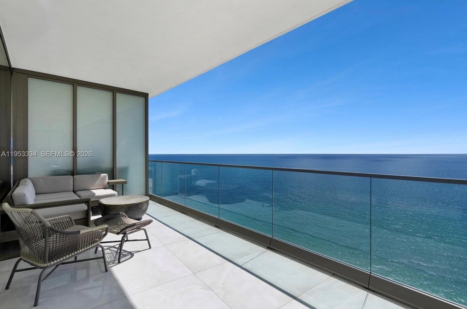 18975 Collins Ave 2101 photo 2