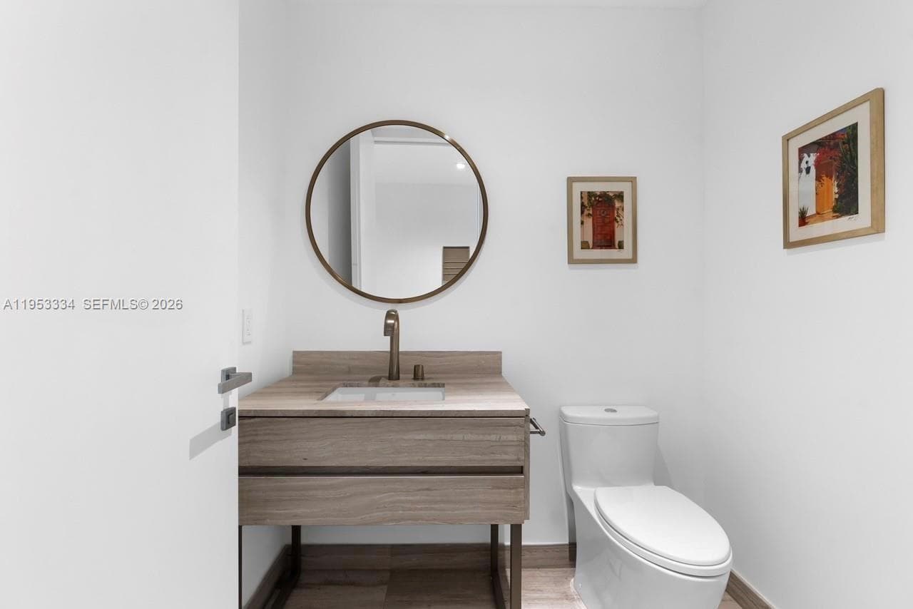 18975 Collins Ave 2101 photo 15