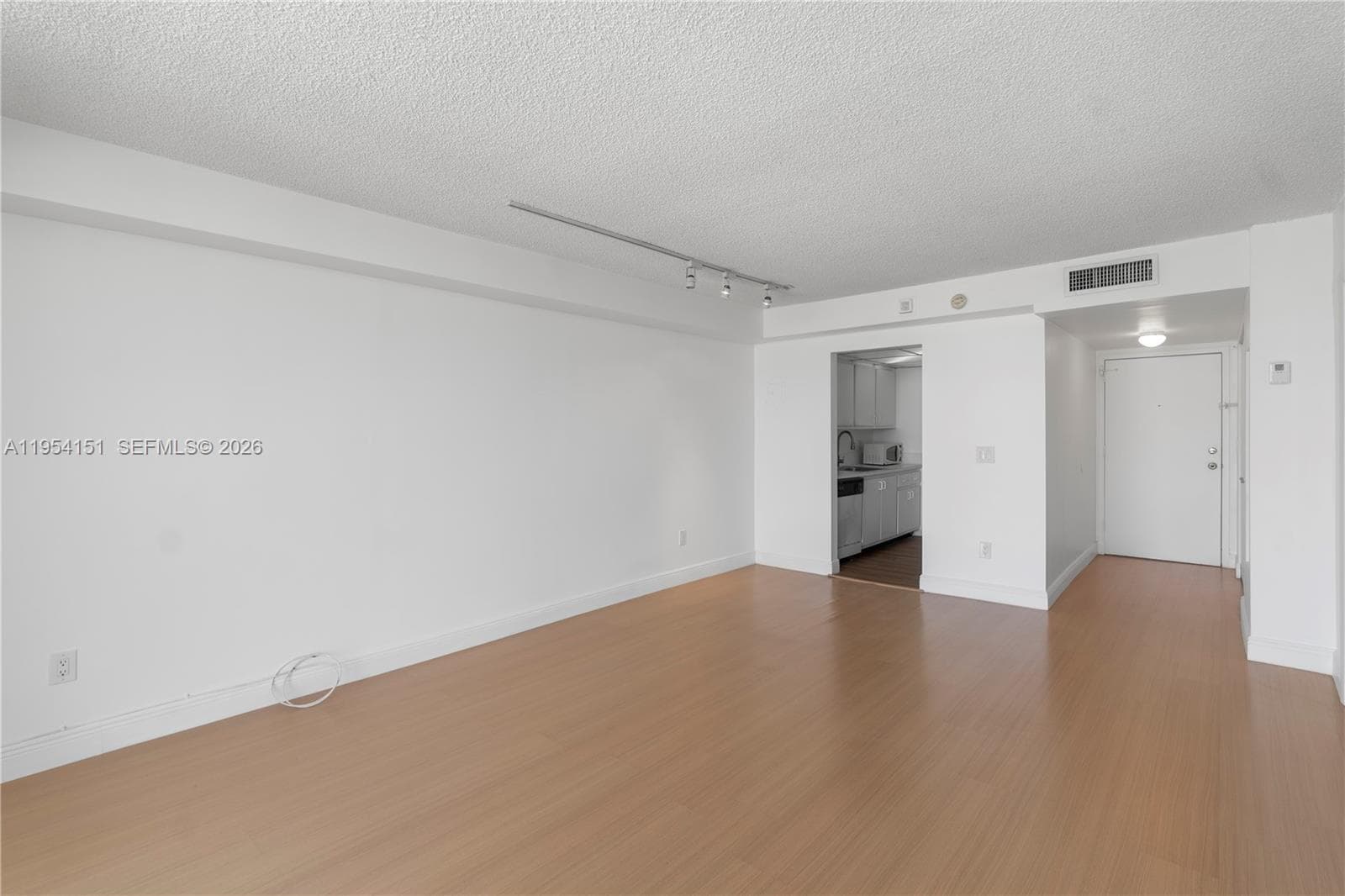 2350 NE 135th St 1202 photo 9