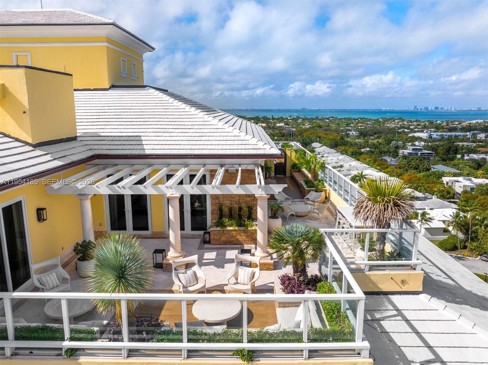 445 Grand Bay Drive PH-1A photo 16