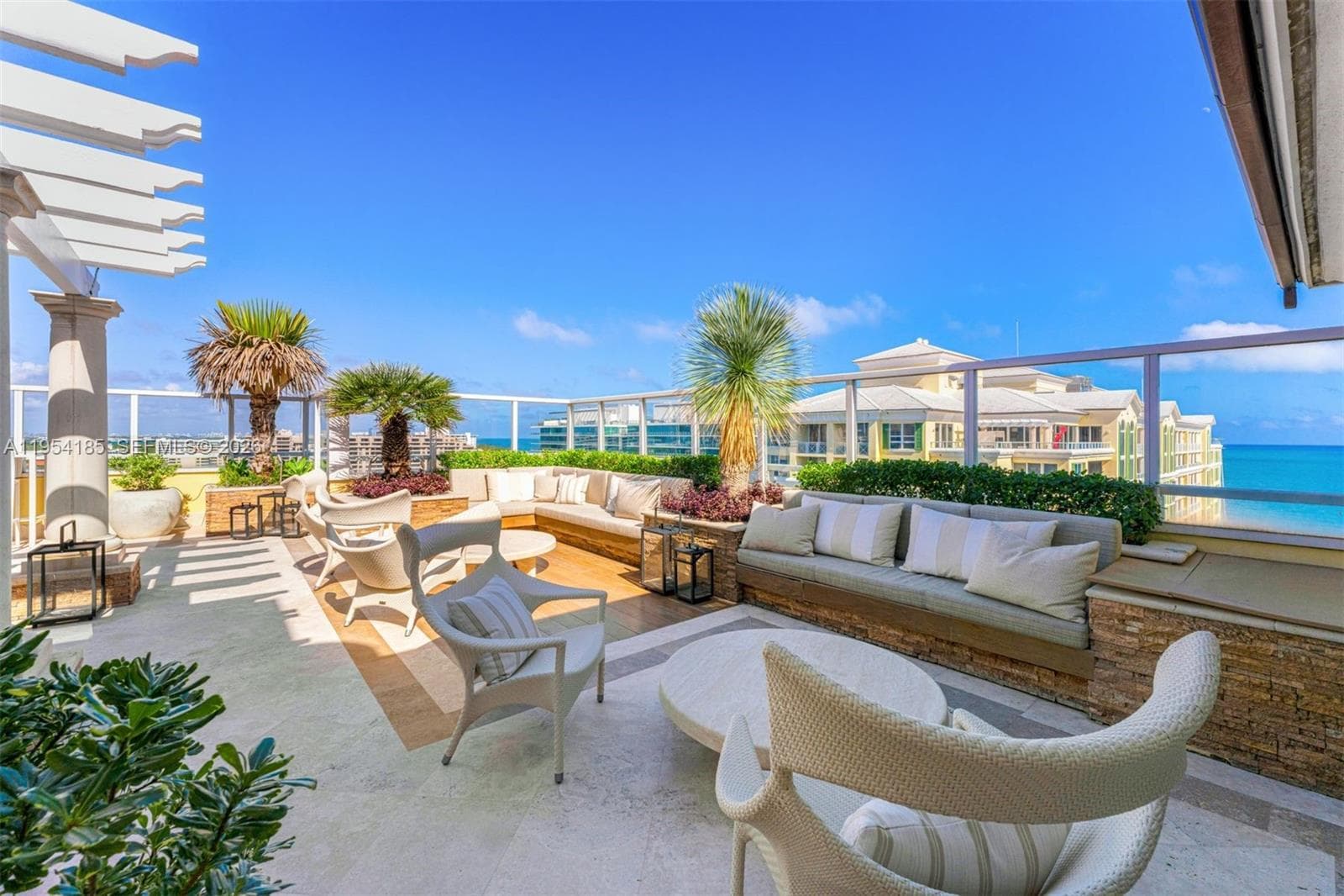 445 Grand Bay Drive PH-1A photo 14