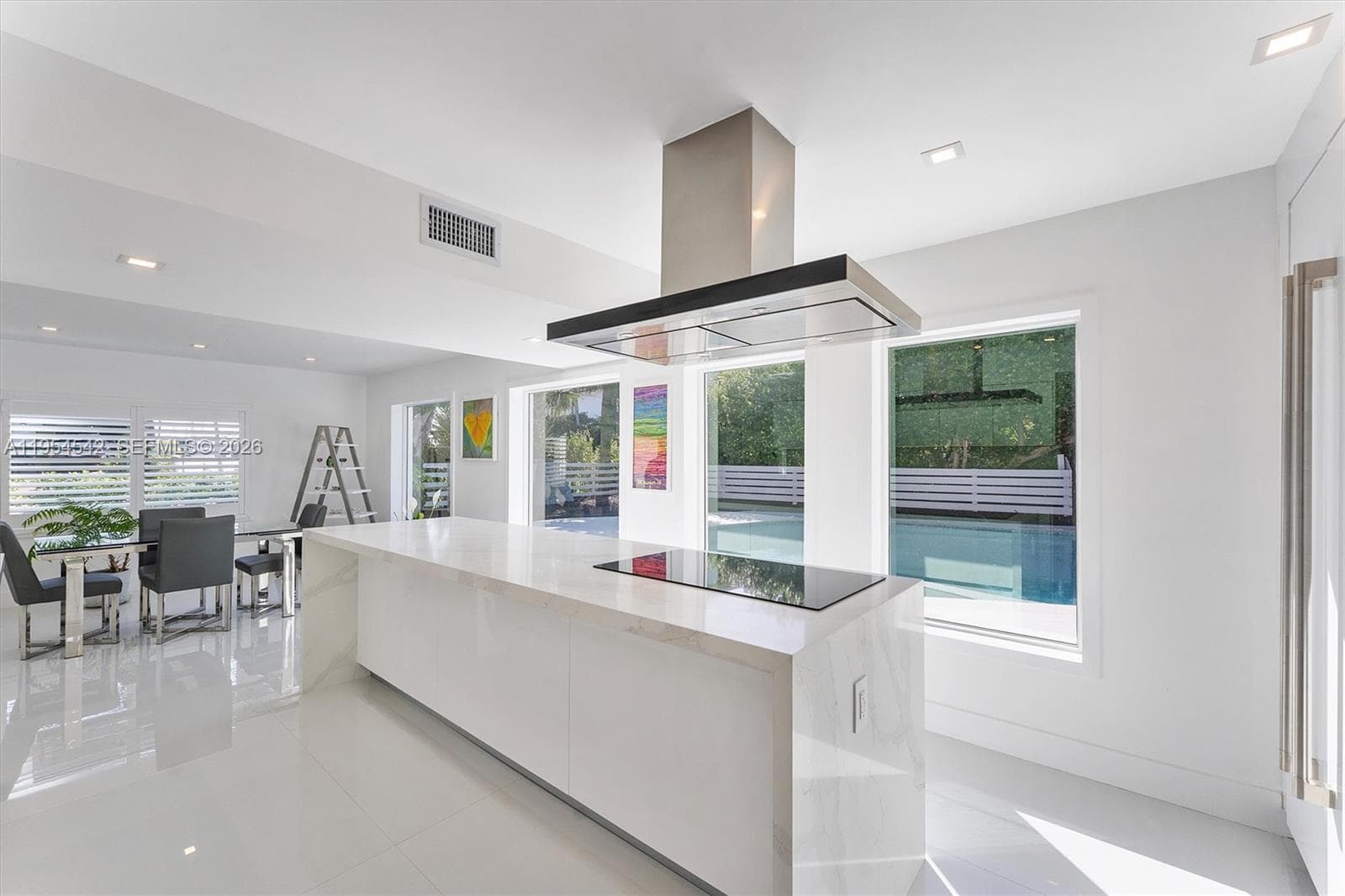 1903 Bay Dr photo 12
