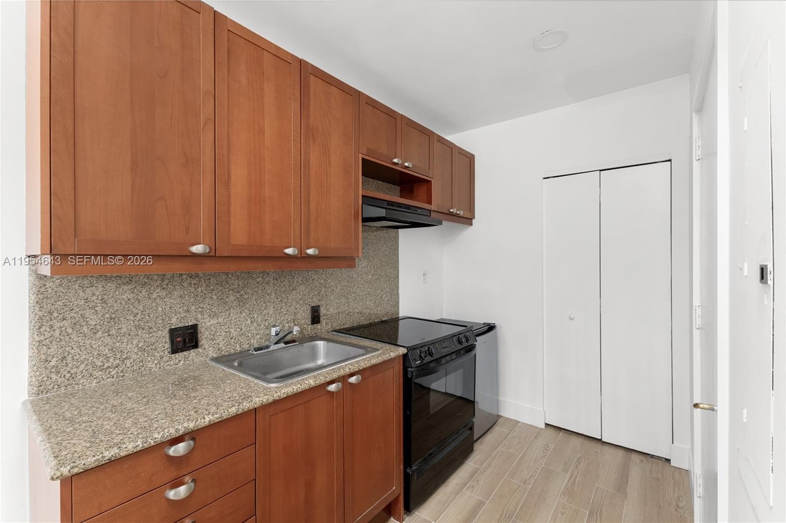 20165 NE 39th Pl 303 & 204 photo 12