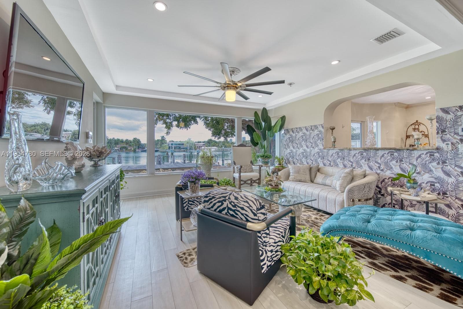 170 Hibiscus Dr photo 13