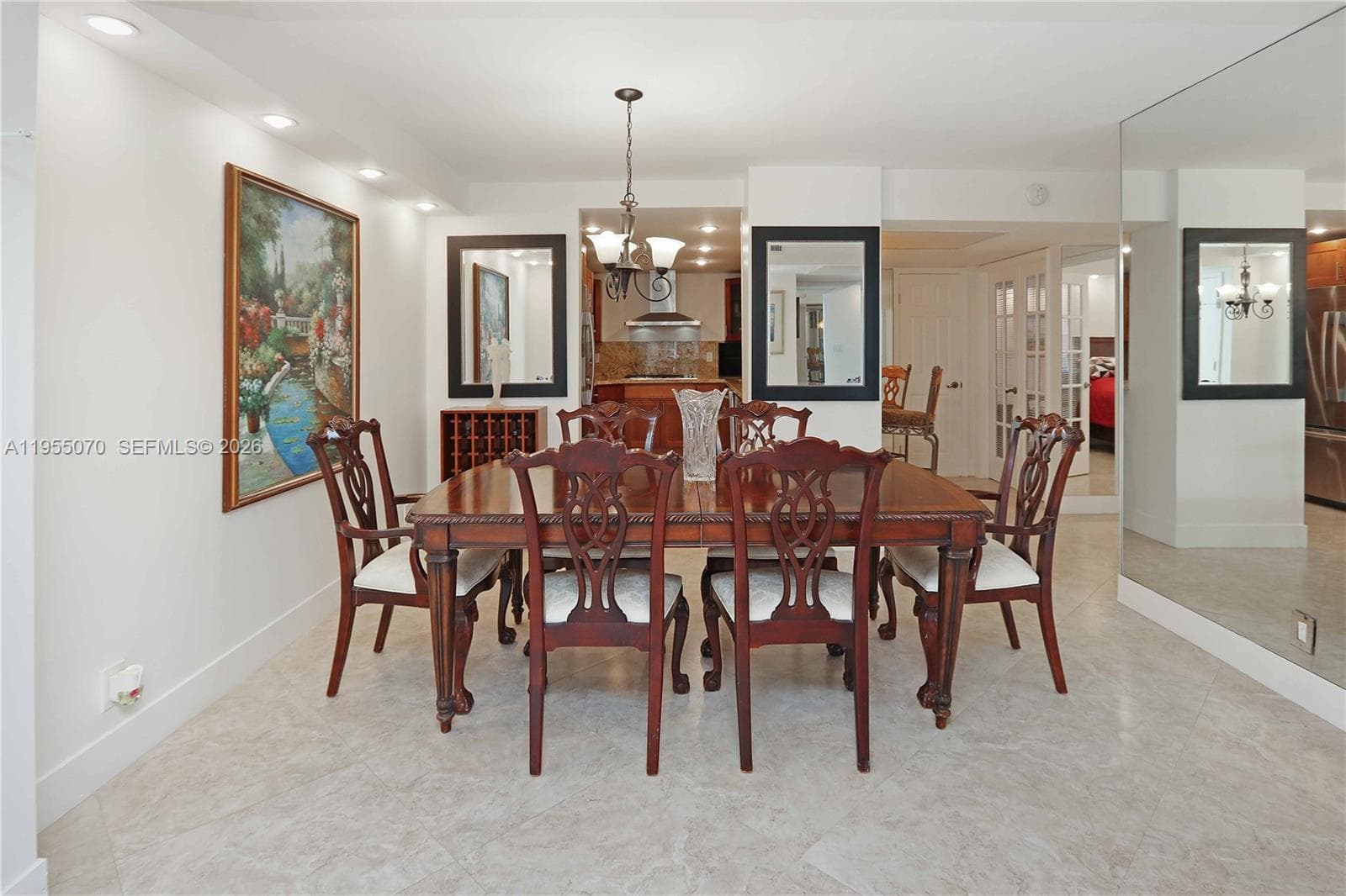 2030 Ocean Dr 727 photo 6
