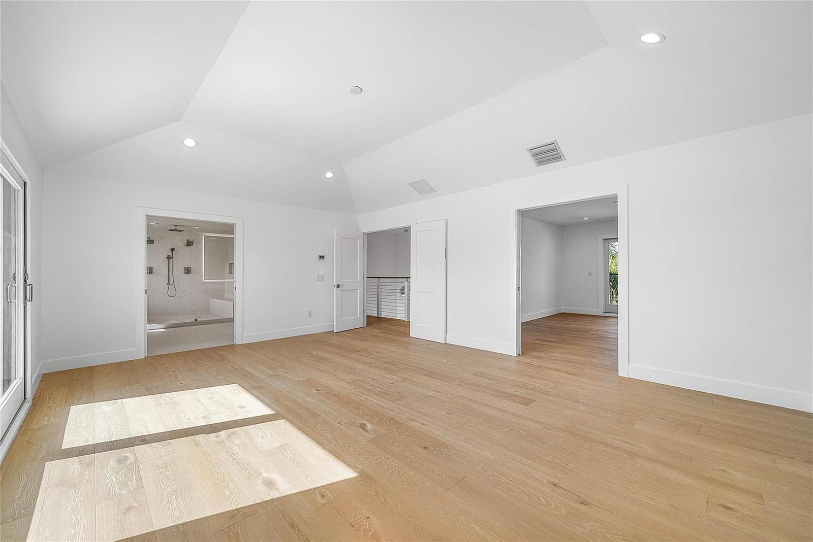 8 Leeward Circle photo 13