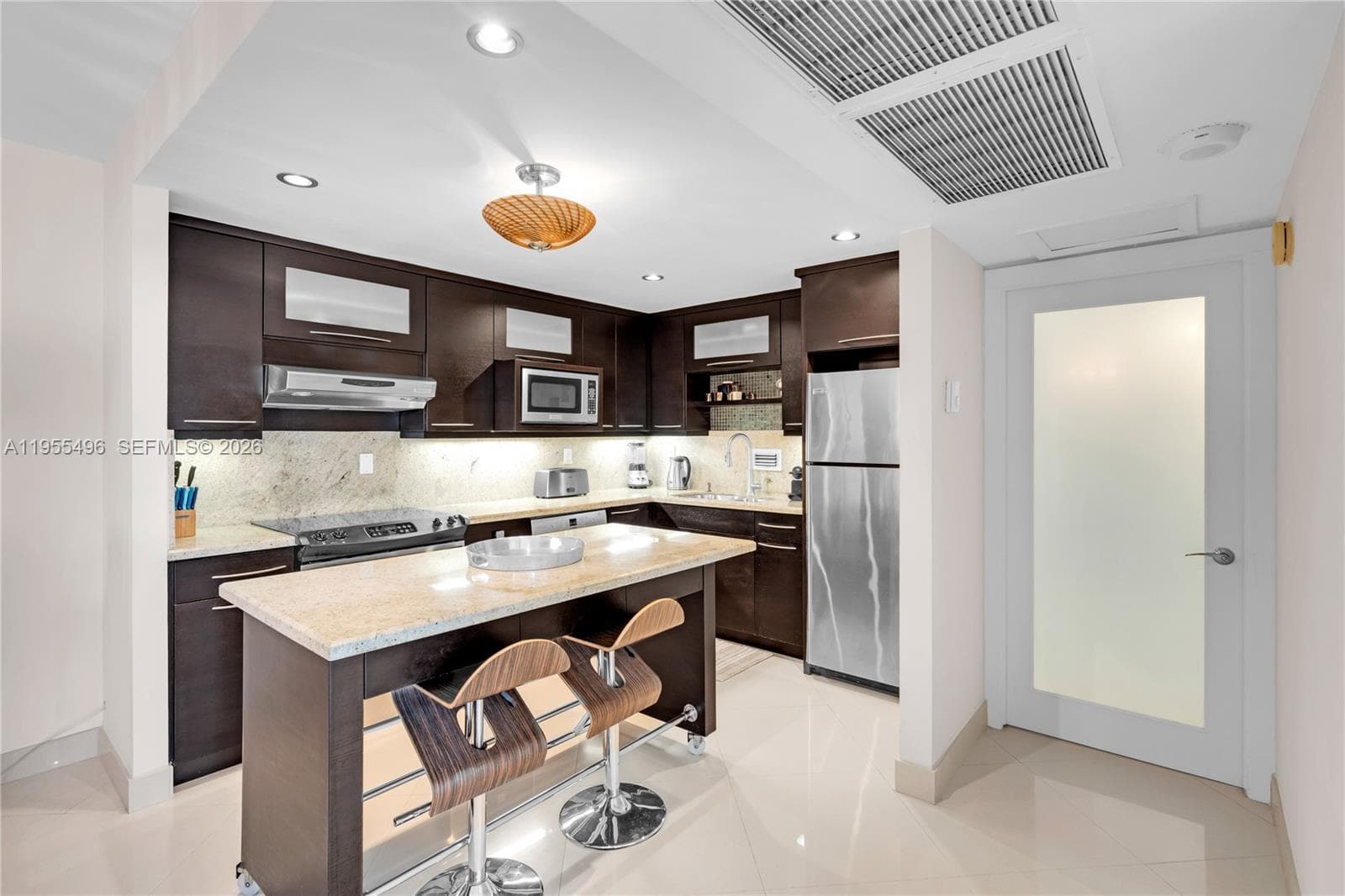 2301 Collins Ave 1006 photo 9