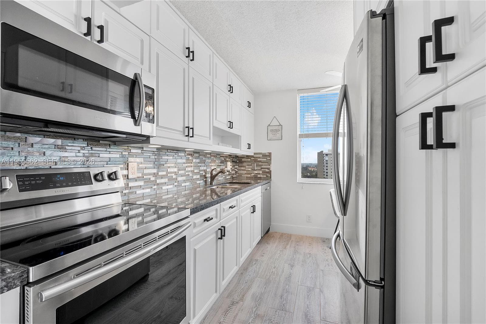2639 Riverside Dr 806 photo 14