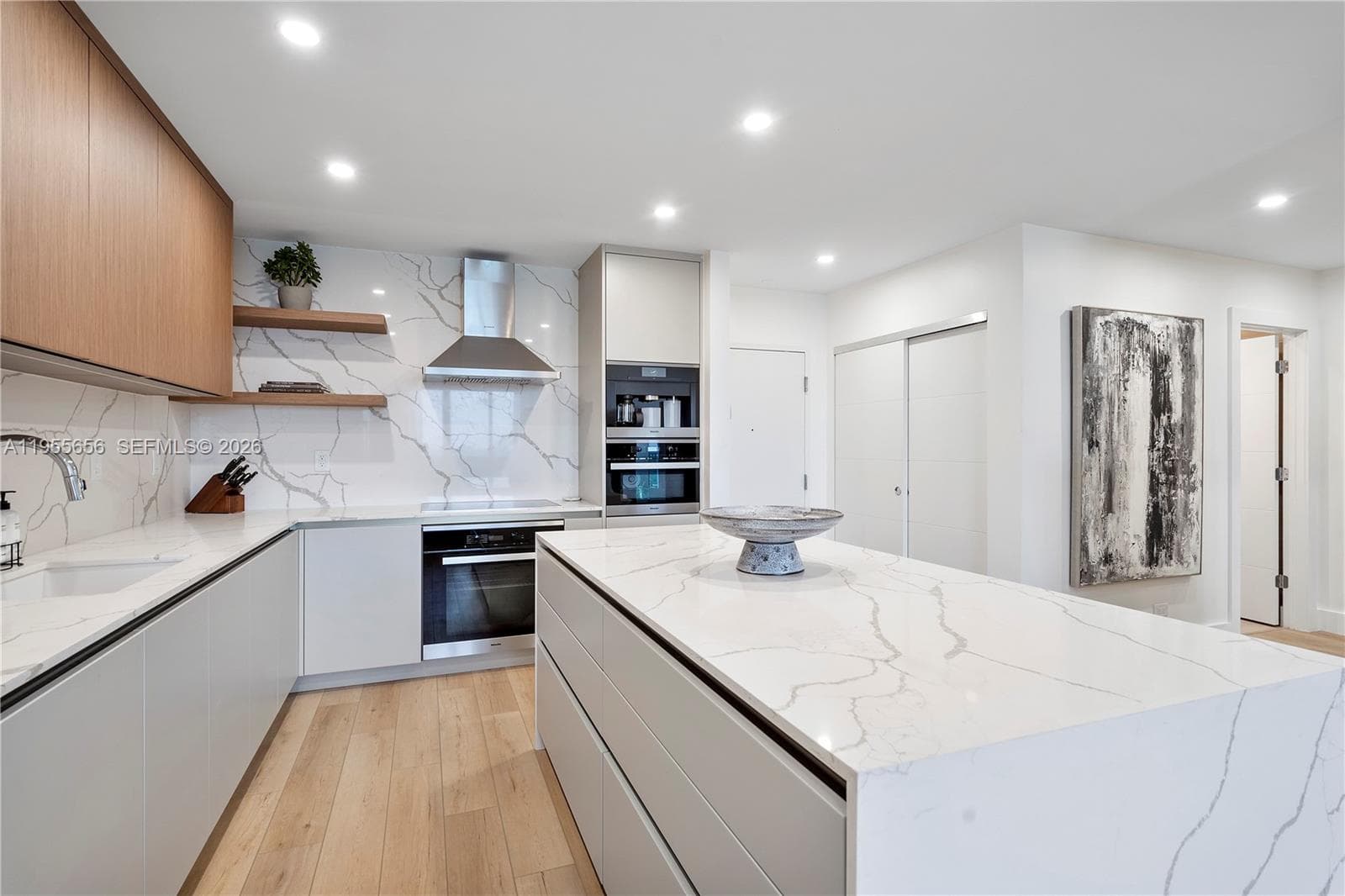 2301 Collins Ave 1633 photo 10