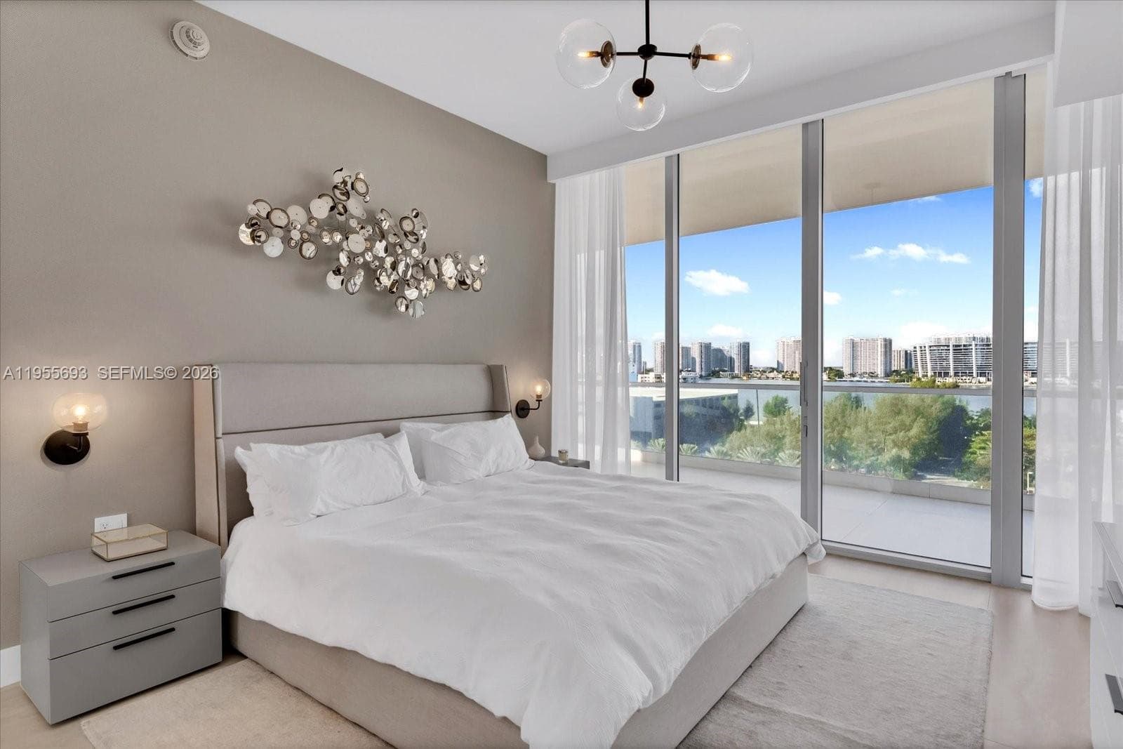 18501 Collins Ave 704 photo 24