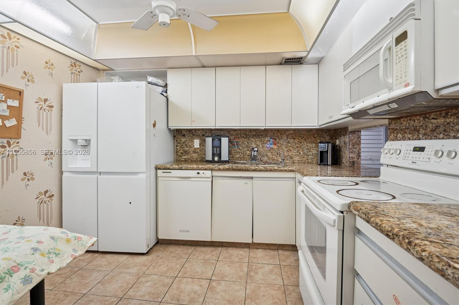 4301 Collins Ave 202 photo 7