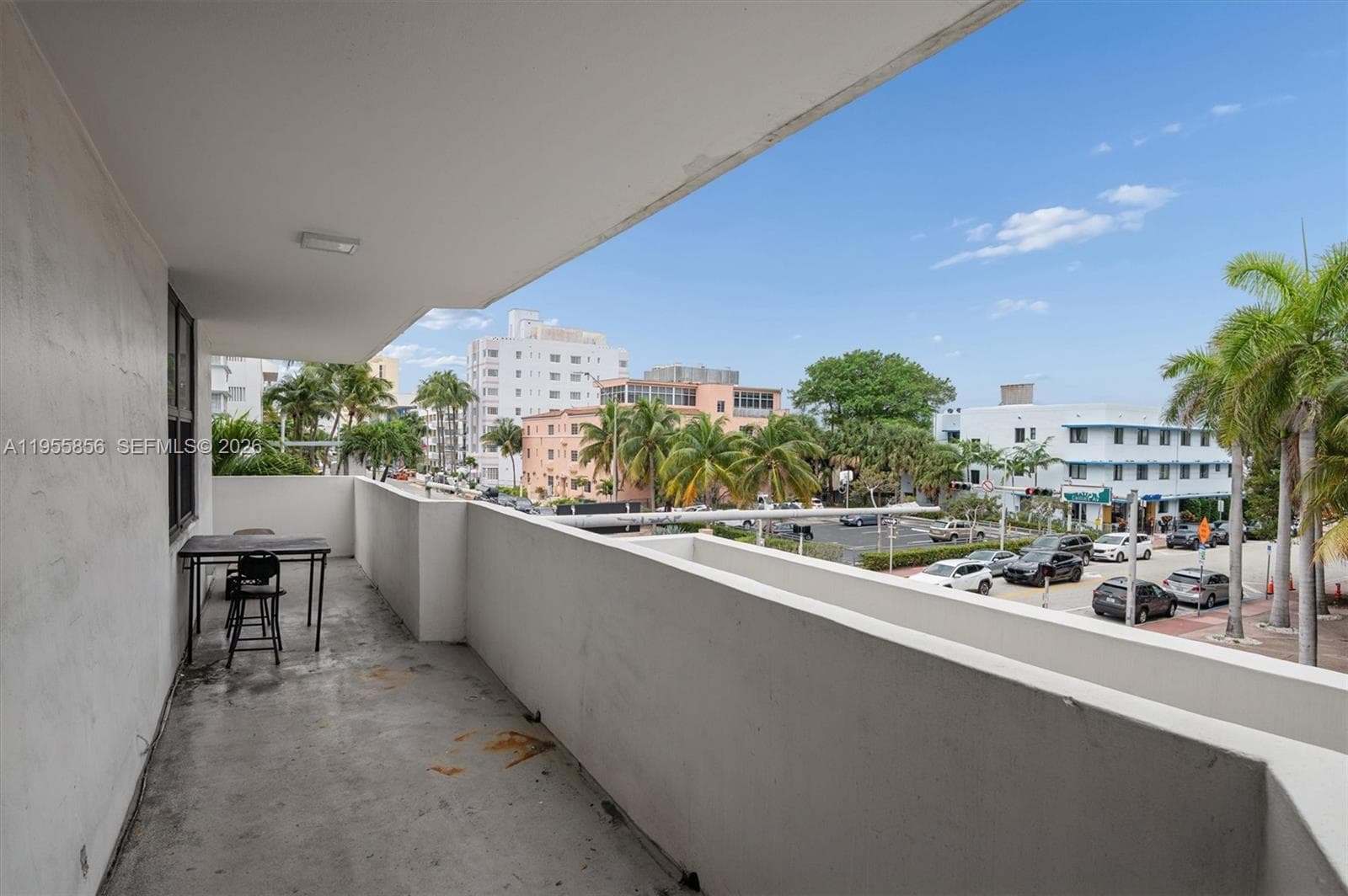 4301 Collins Ave 202 photo 1