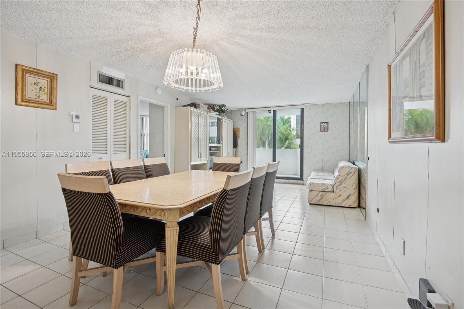 4301 Collins Ave 202 photo 4